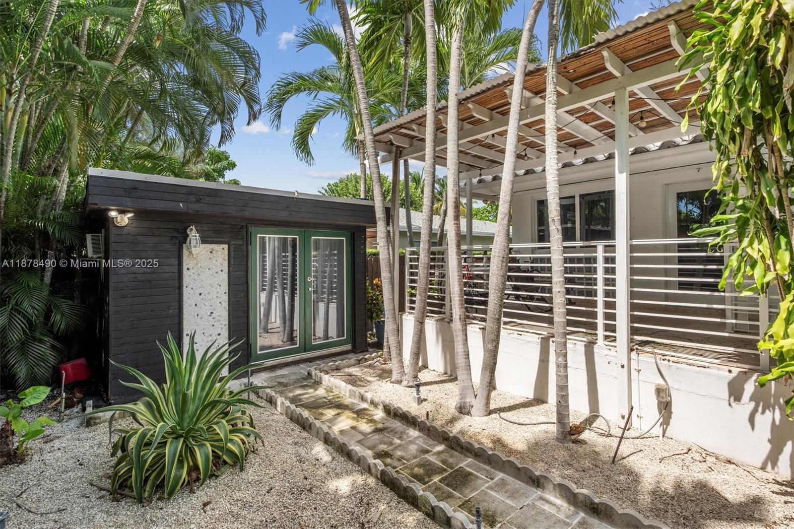 DAVIS HARBOR - Residential