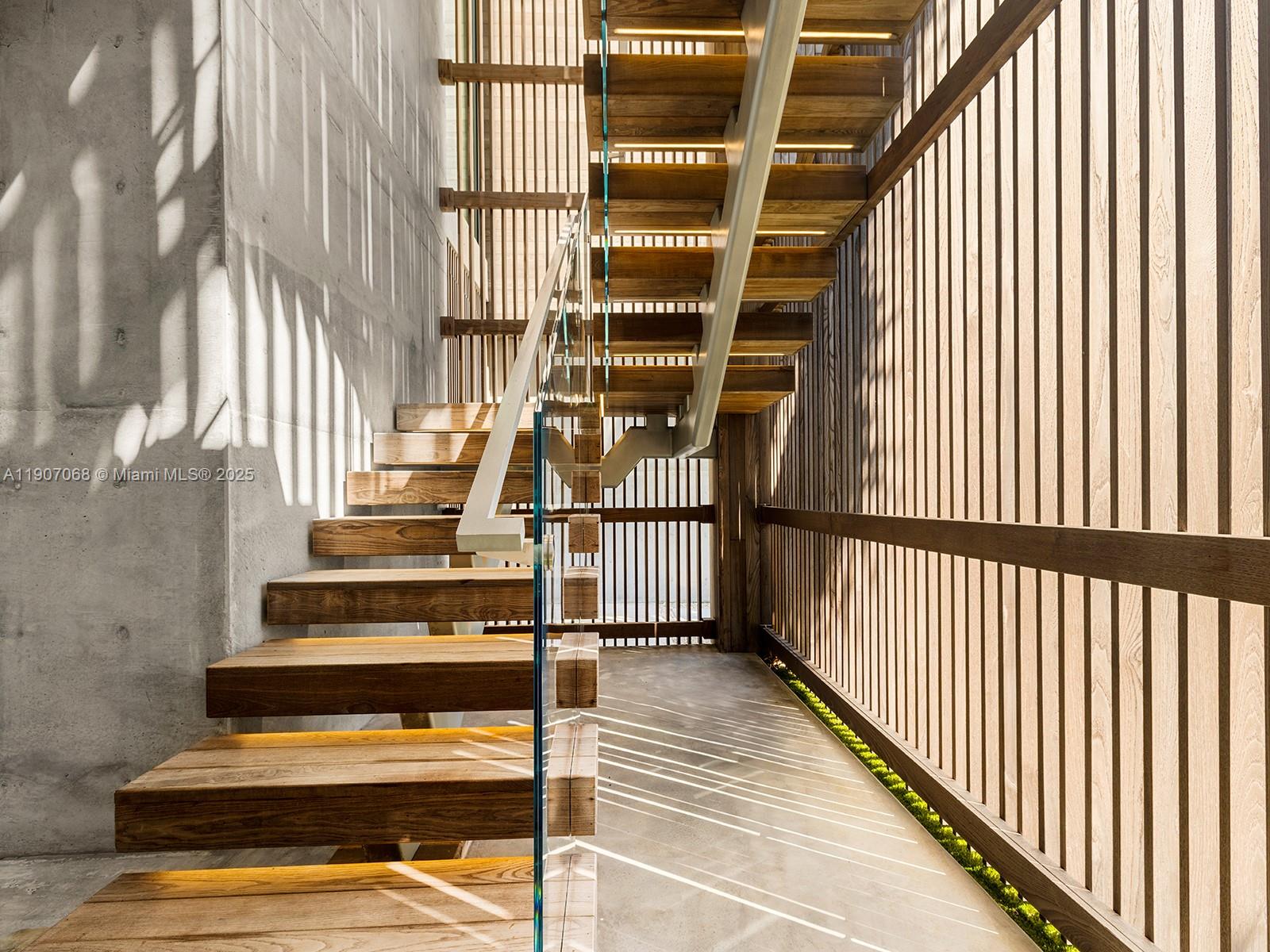 PORT ANTIGUA PLAT NO 2 - Residential