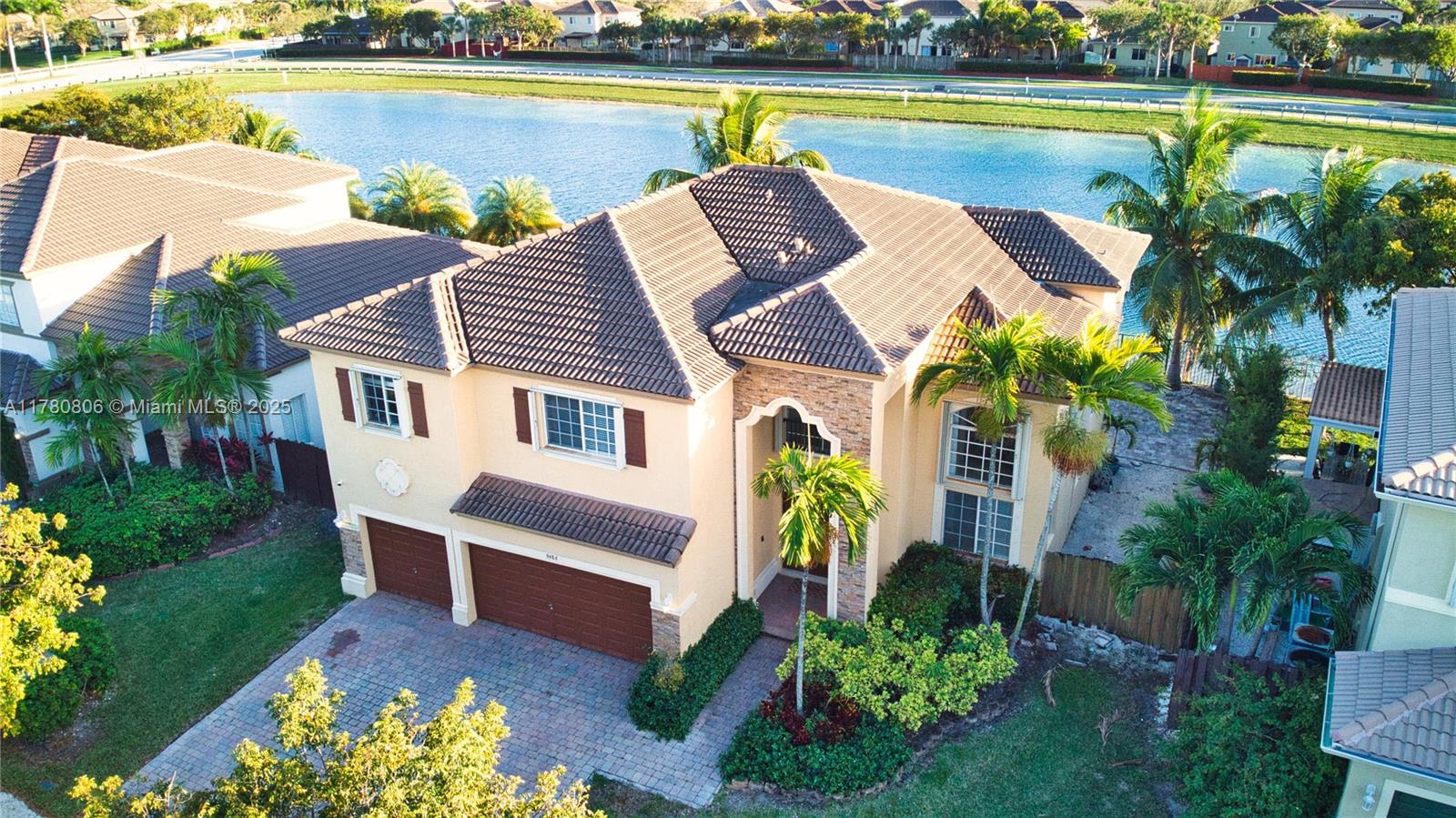 Property for Sale at 9486 Sw 222nd Ln, Cutler Bay, Miami-Dade County, Florida - Bedrooms: 6 
Bathrooms: 3  - $799,000