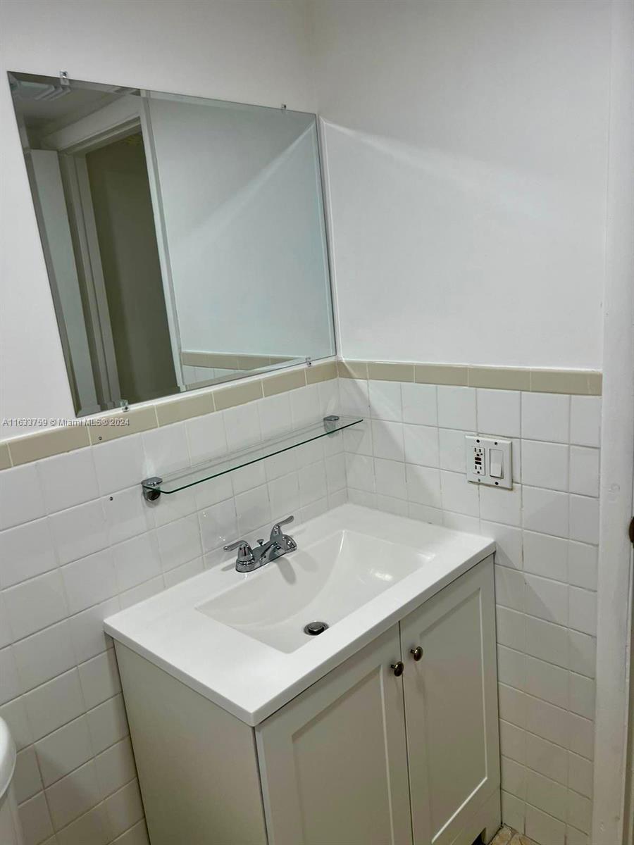 CORAL GATE WEST CONDO - Residential Lease