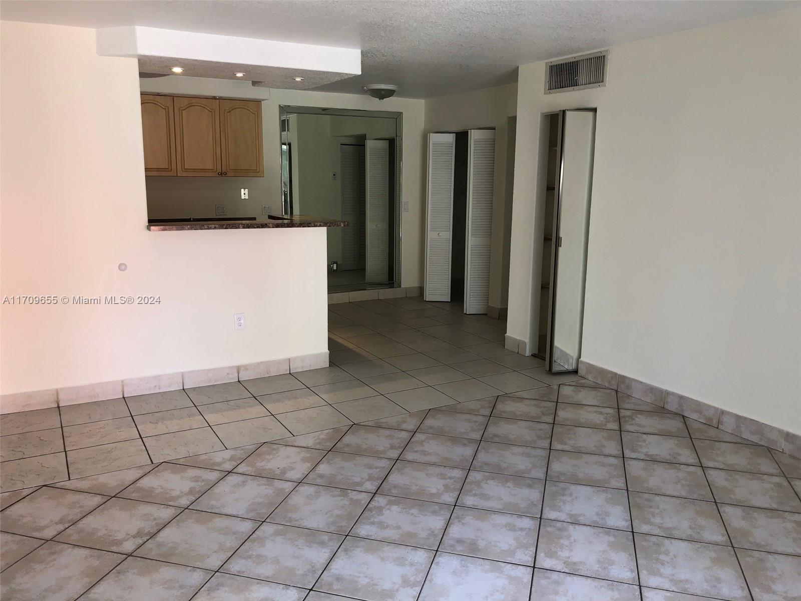 SPANISH TRACE CONDO - Residential Lease