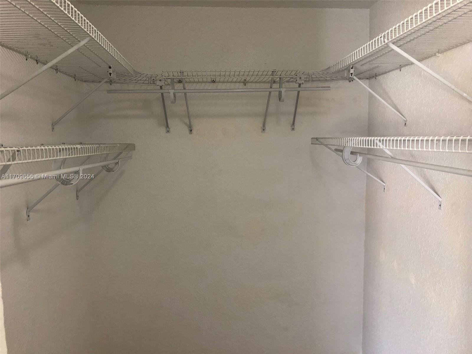 SPANISH TRACE CONDO - Residential Lease