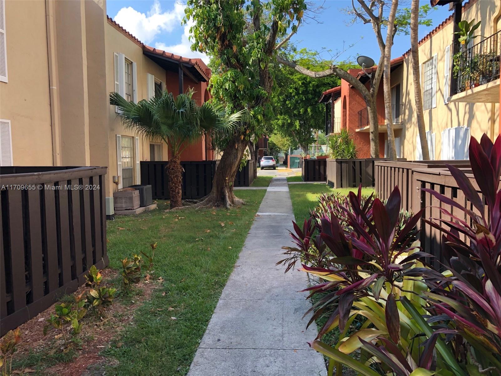 SPANISH TRACE CONDO - Residential Lease