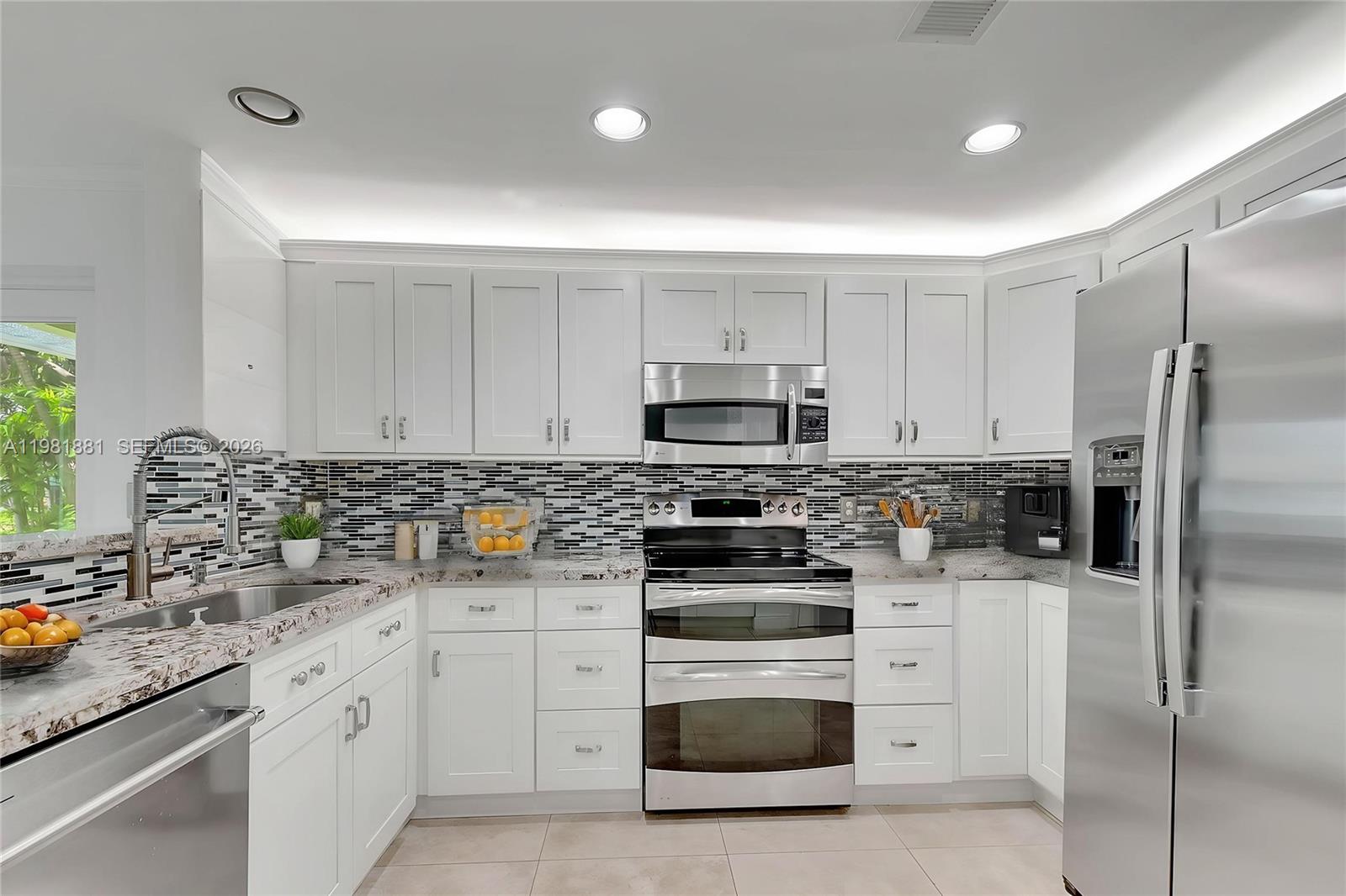 CHAPEL TRAIL REPLAT SECTI - Residential Lease