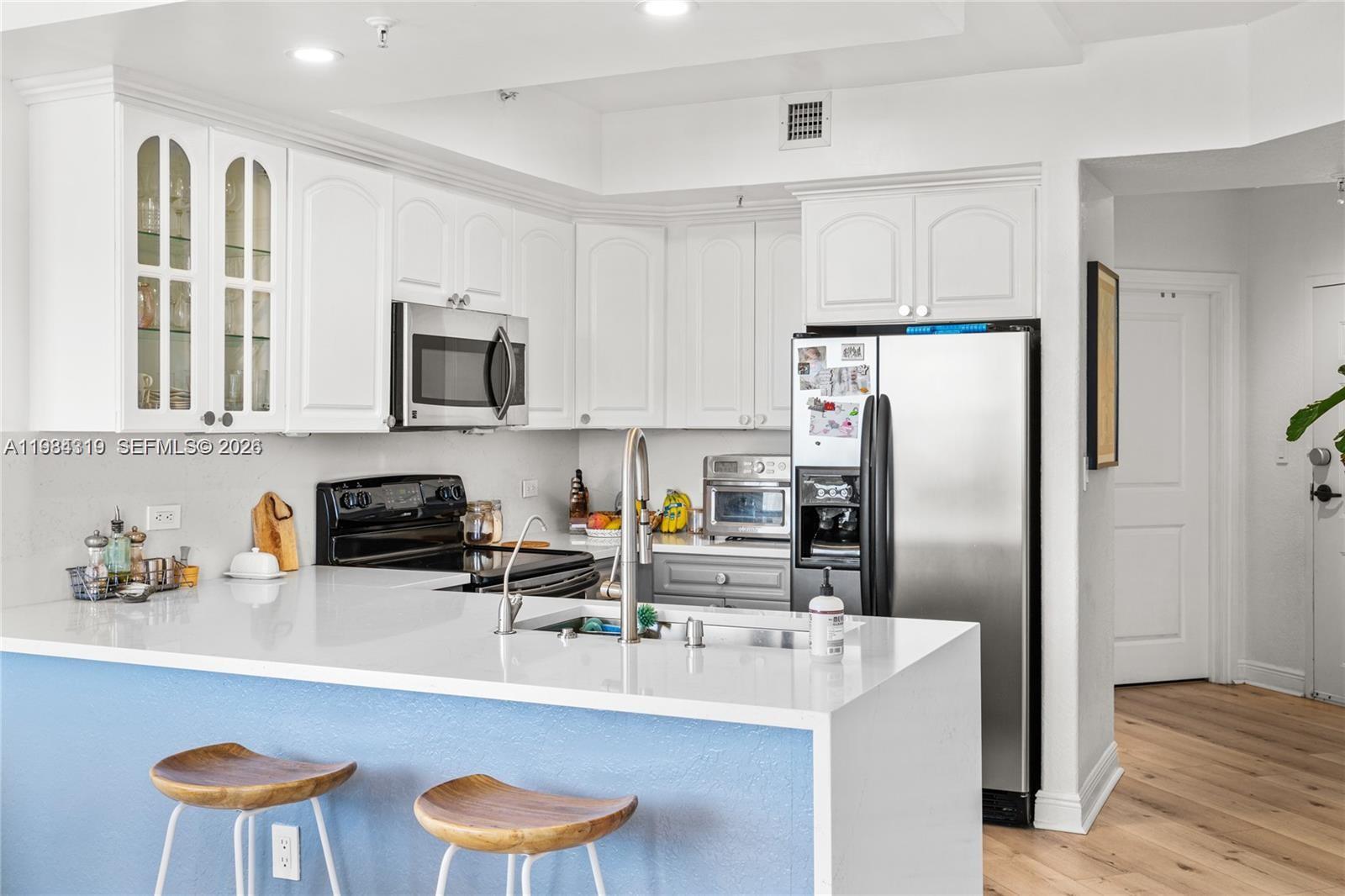 THE LUXOR RESIDENCES COND - Residential Lease