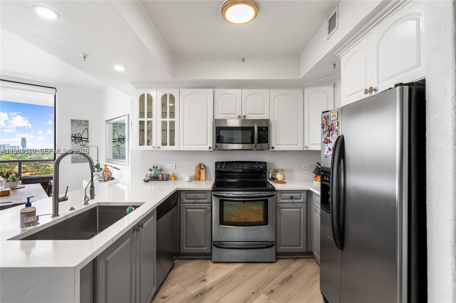 THE LUXOR RESIDENCES COND - Residential Lease