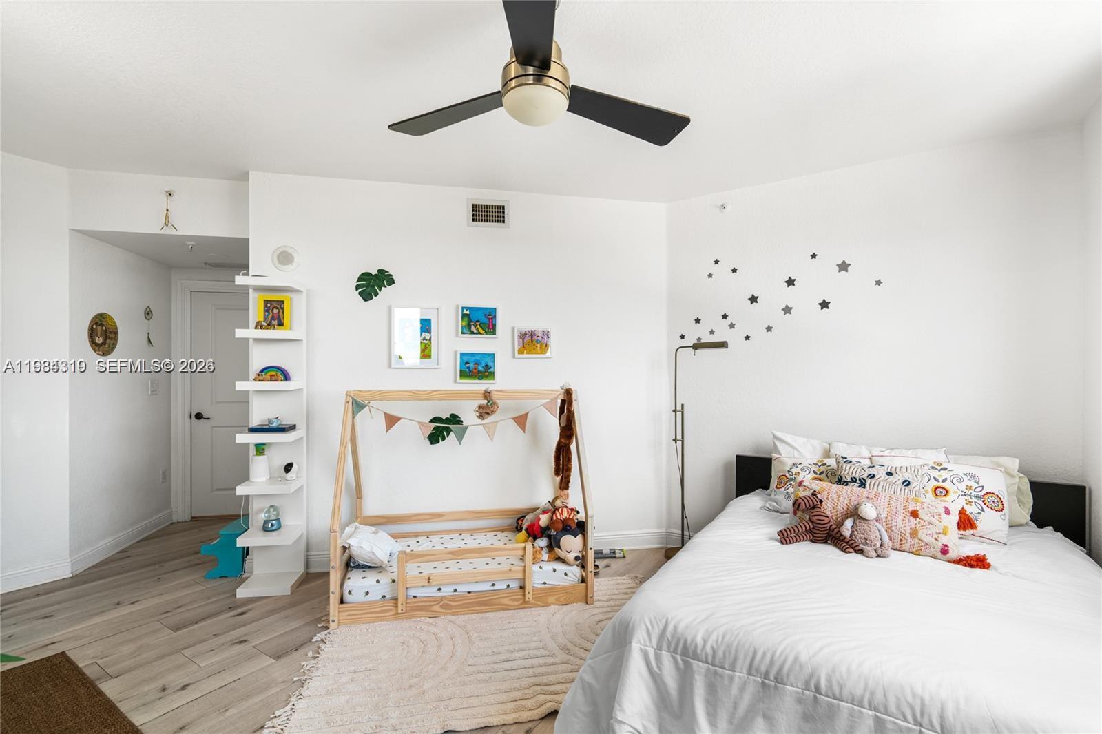 THE LUXOR RESIDENCES COND - Residential Lease