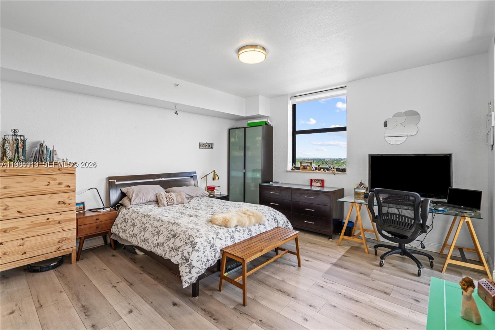 THE LUXOR RESIDENCES COND - Residential Lease