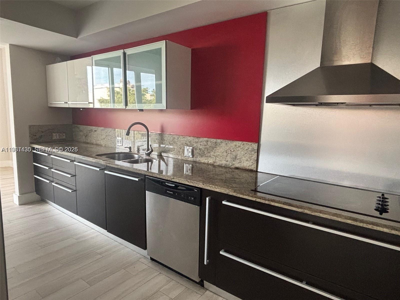 THE PYRAMIDS @ KEY BISCAY - Residential