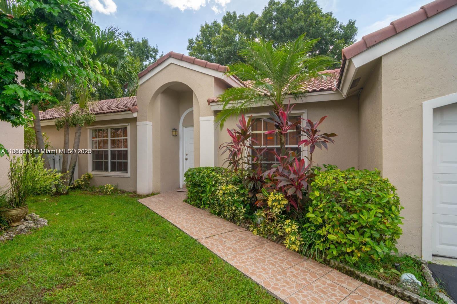 Rental Property at 1217 Nw 125th Ter, Sunrise, Miami-Dade County, Florida - Bedrooms: 3 
Bathrooms: 2  - $3,300 MO.