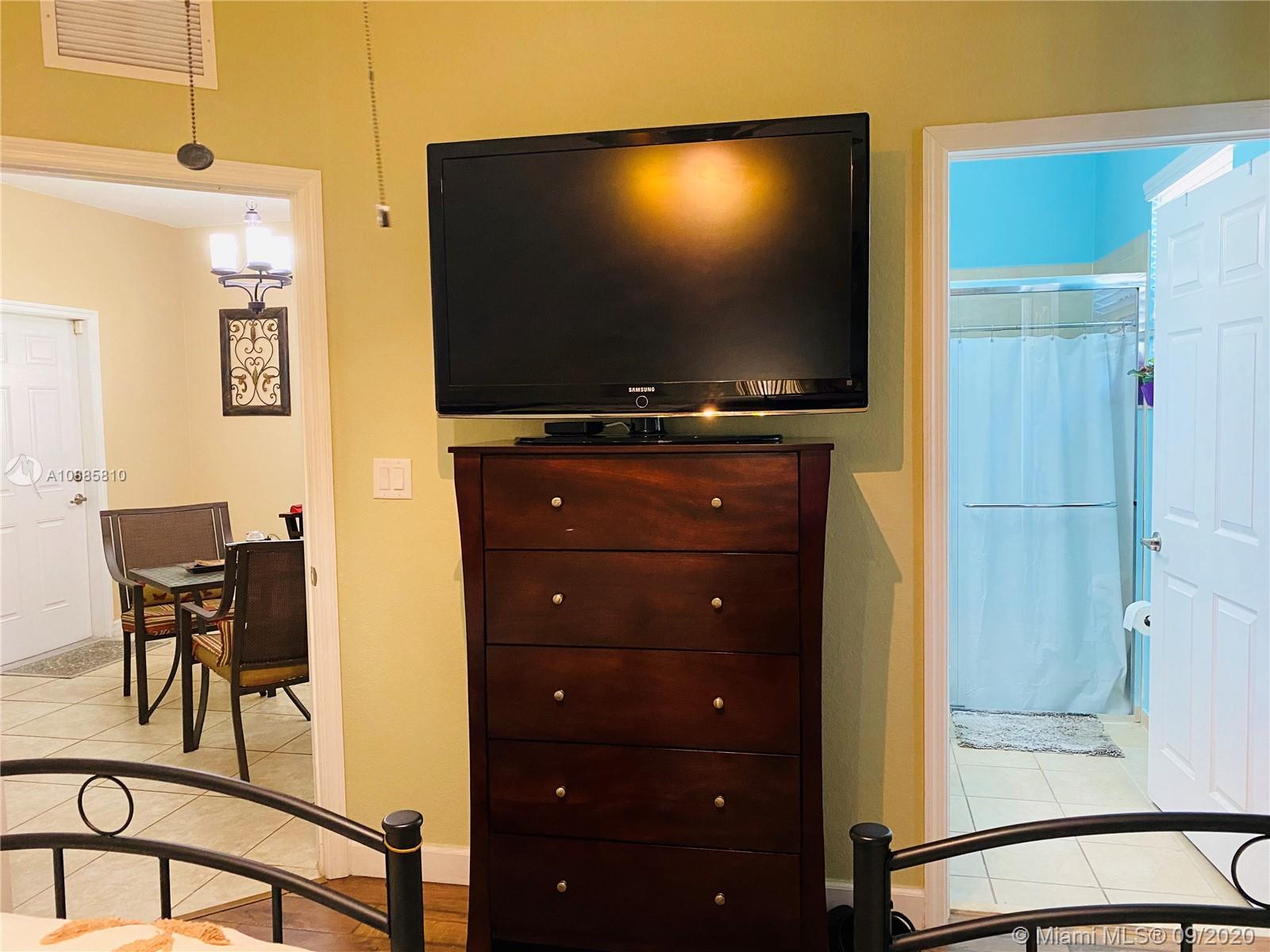 VENETIAN PARC WEST - Residential