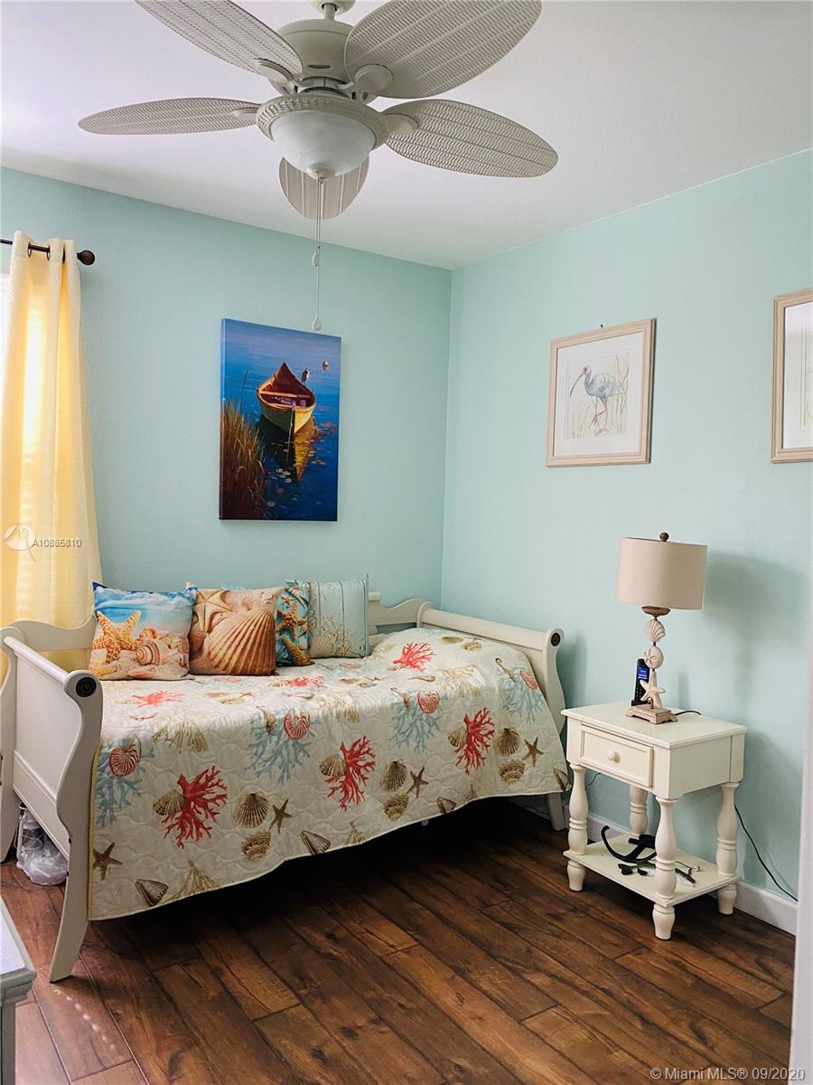 VENETIAN PARC WEST - Residential