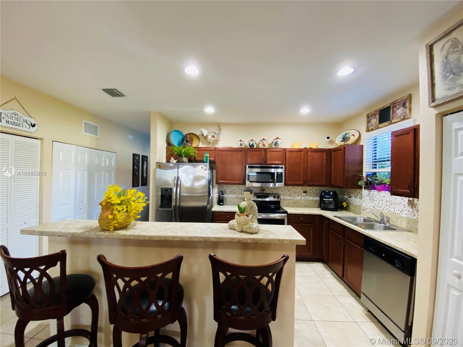 VENETIAN PARC WEST - Residential