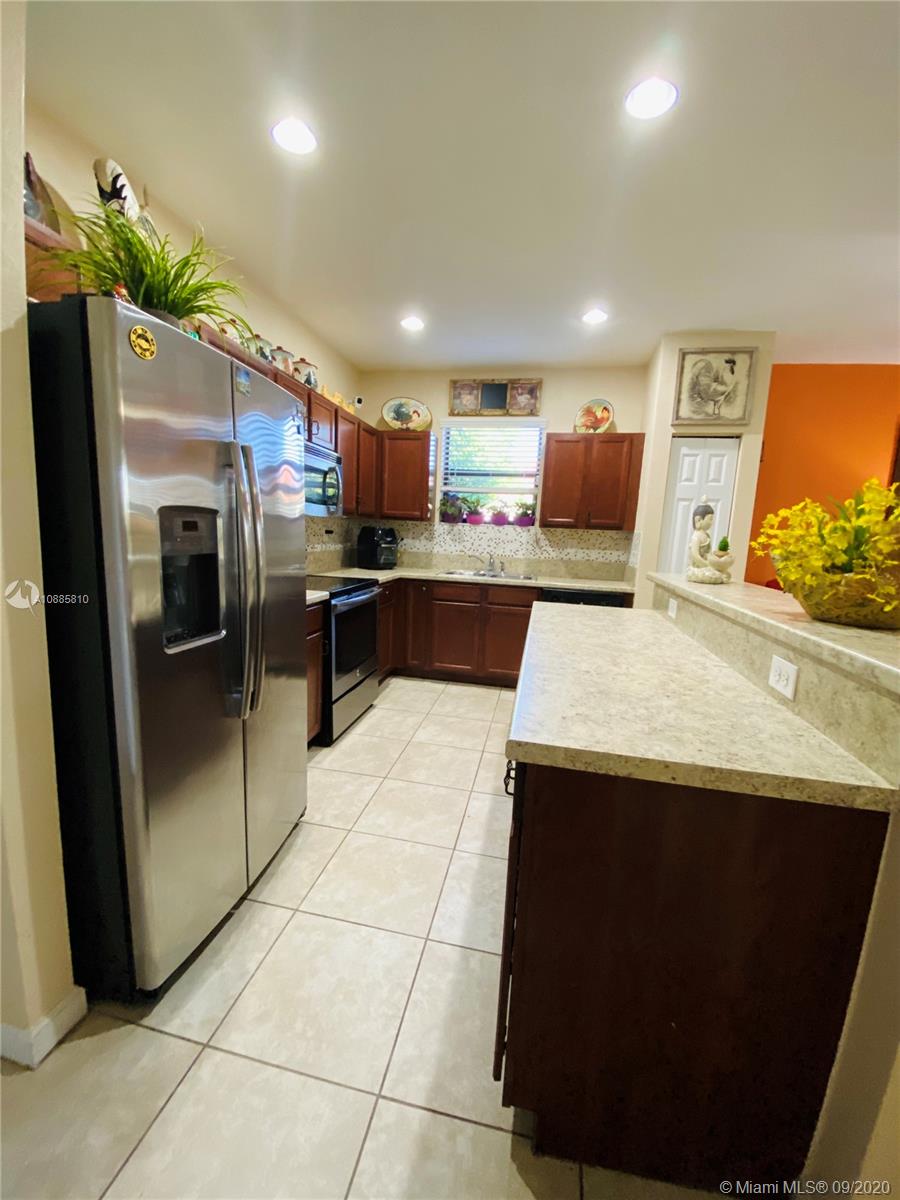 VENETIAN PARC WEST - Residential