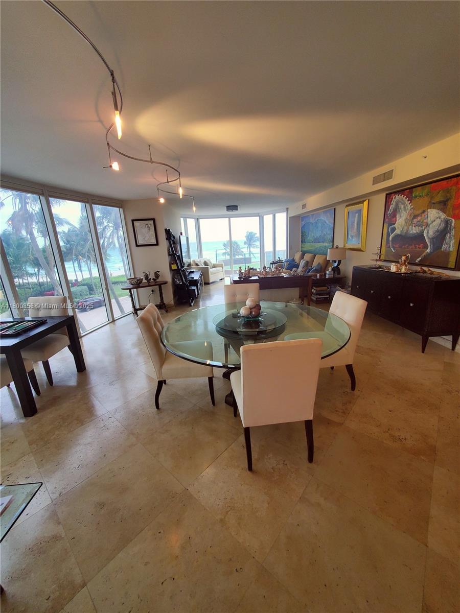 THE PINNACLE CONDO - Residential