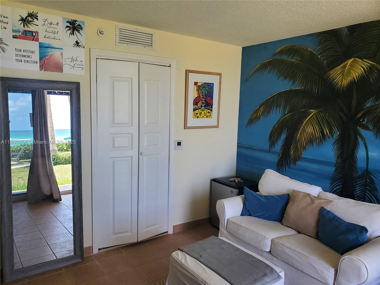 THE PINNACLE CONDO - Residential