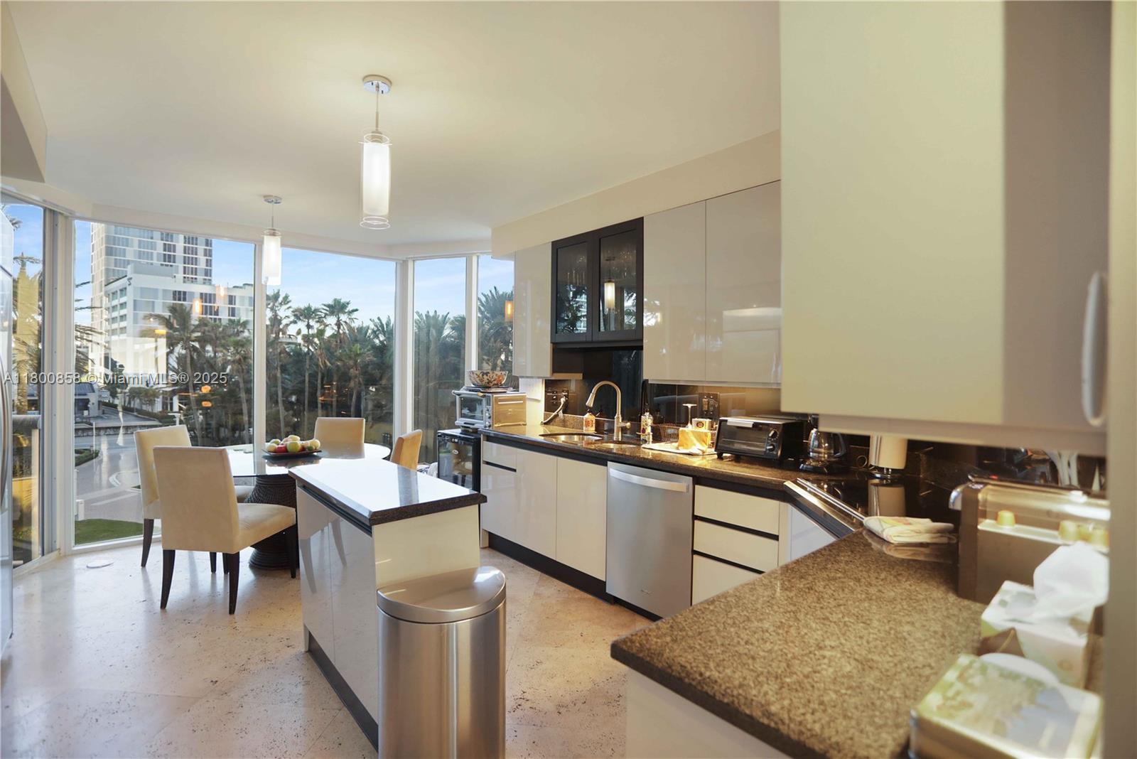 THE PINNACLE CONDO - Residential