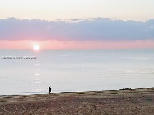 THE PINNACLE CONDO - Residential