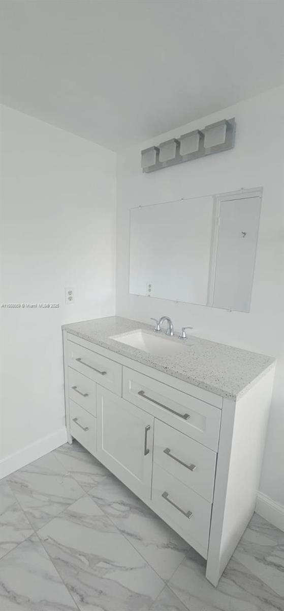 ADMIRALS PORT CONDO WEST - Residential