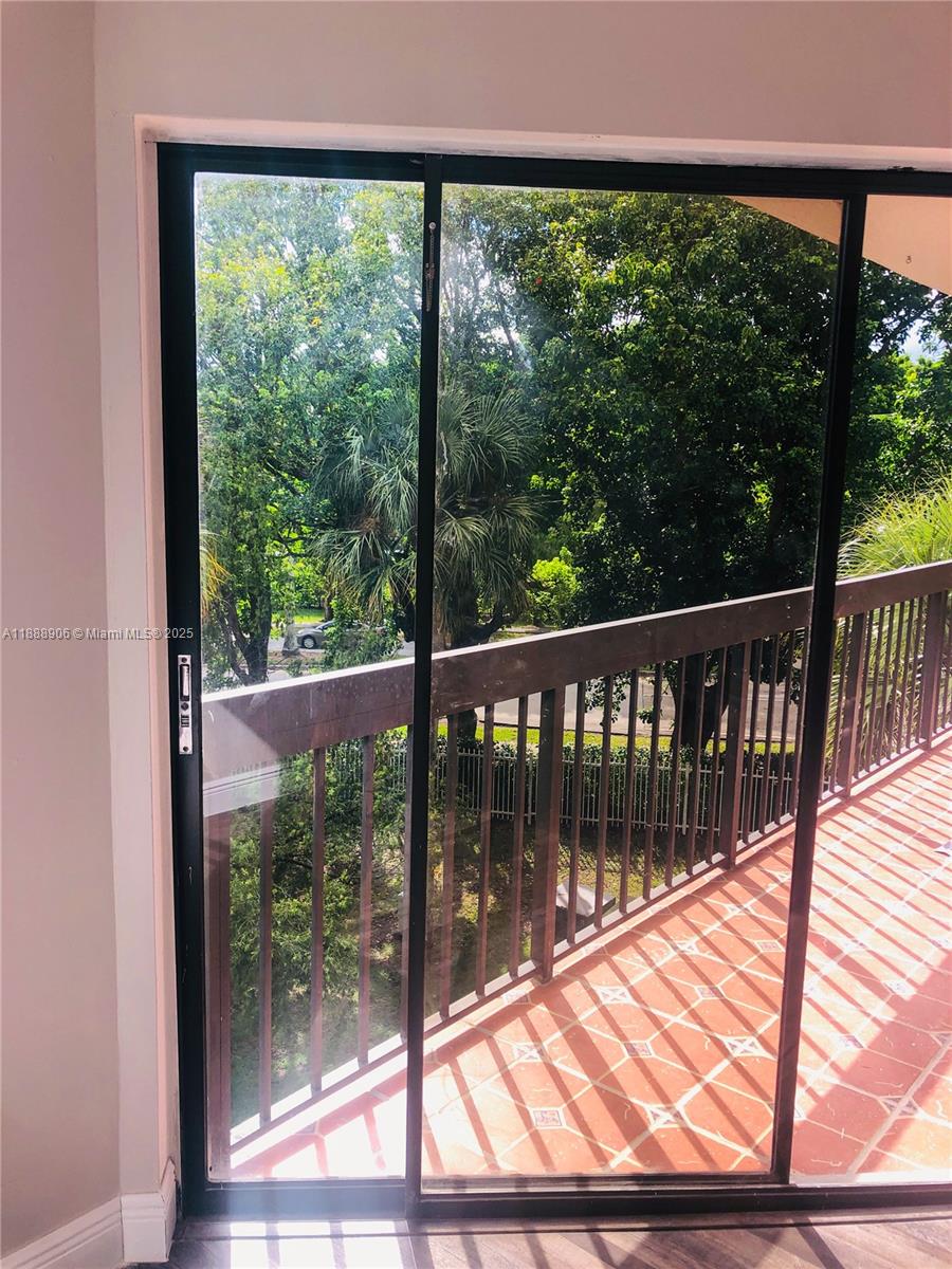 CALUSA CLUB VILG BLDG D N - Residential