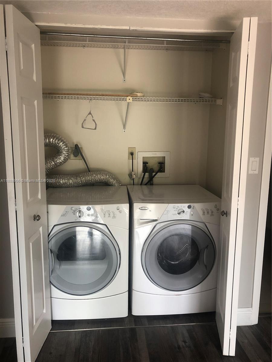 CALUSA CLUB VILG BLDG D N - Residential