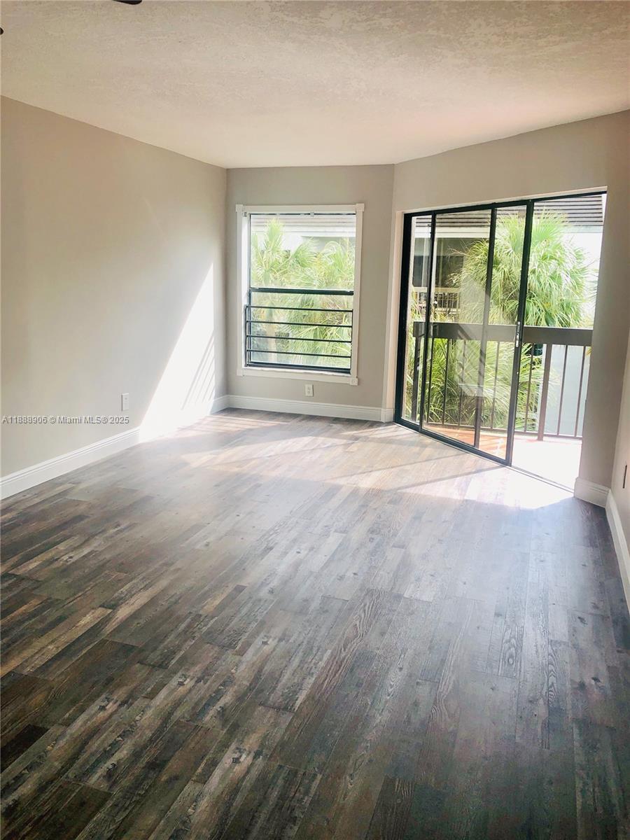 CALUSA CLUB VILG BLDG D N - Residential