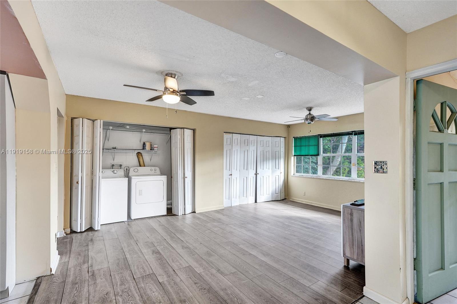 STIRLING LAKE - Residential Lease