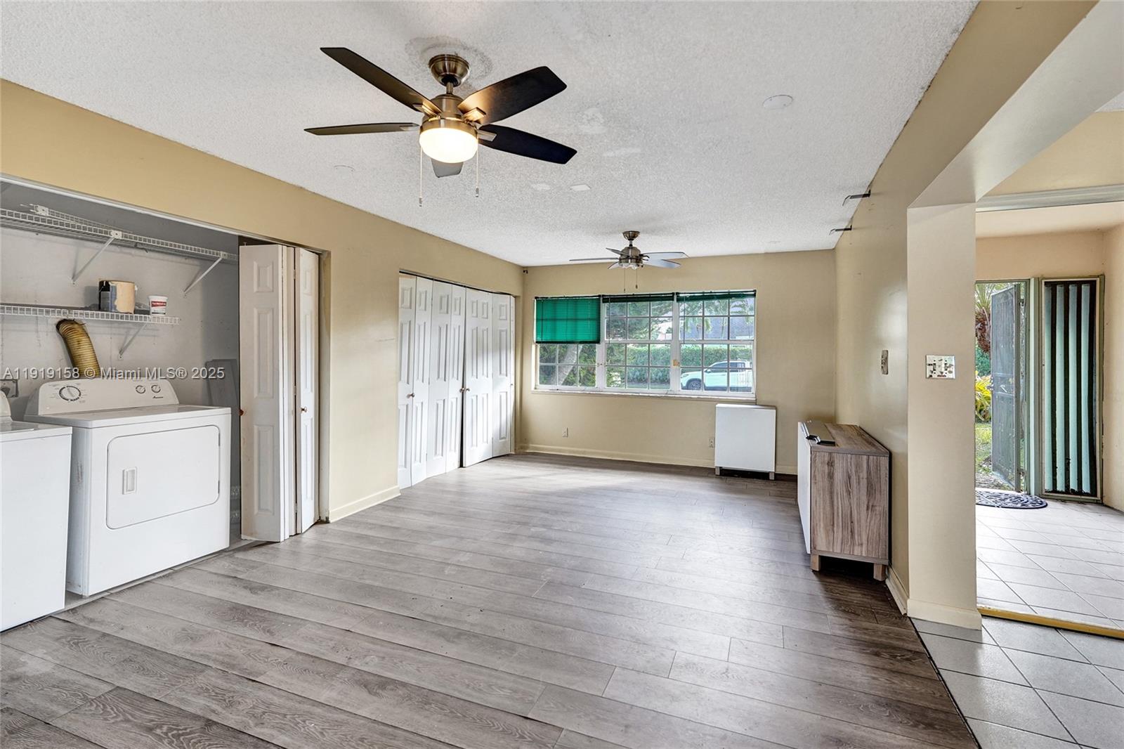 STIRLING LAKE - Residential Lease