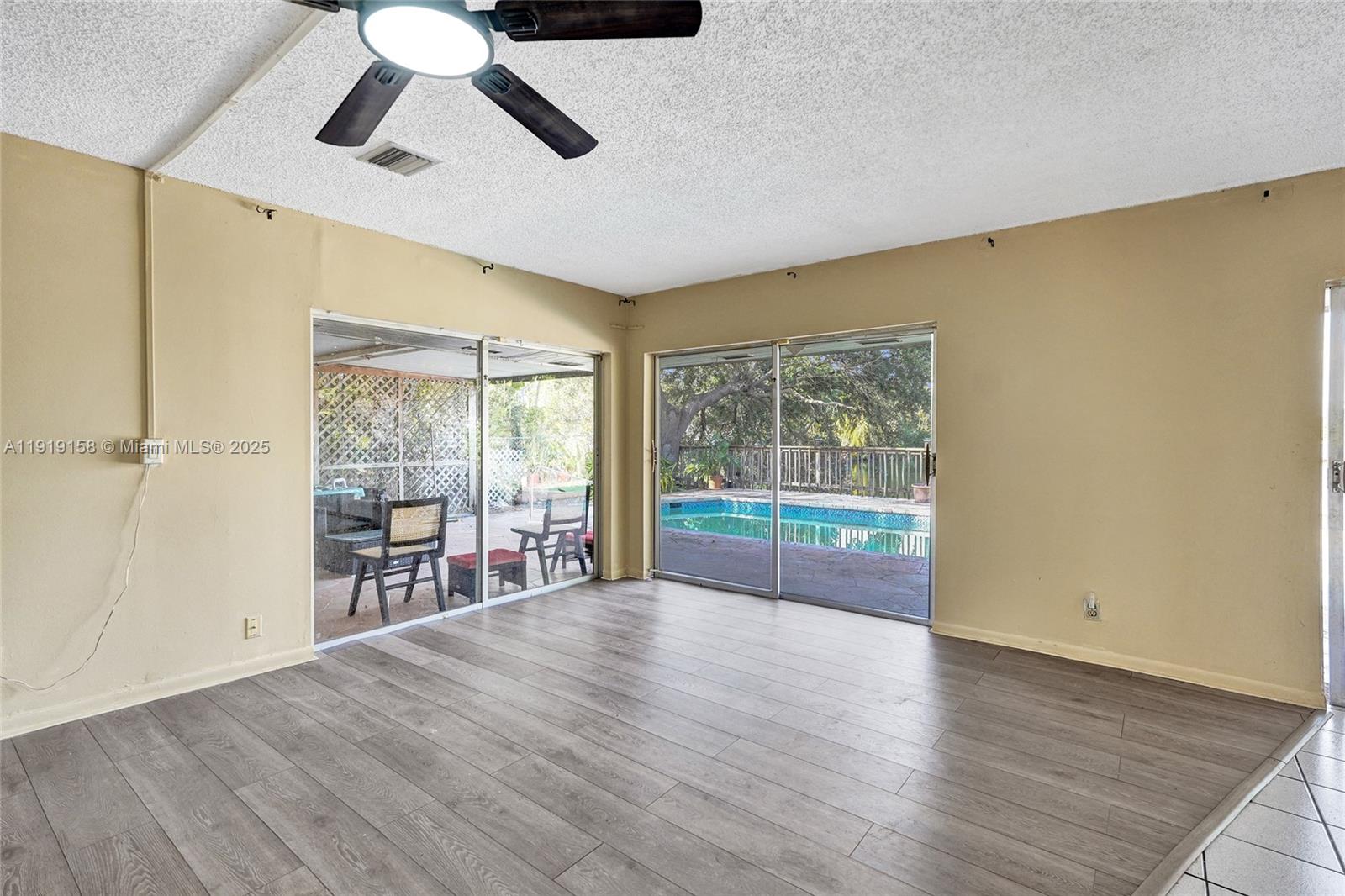 STIRLING LAKE - Residential Lease