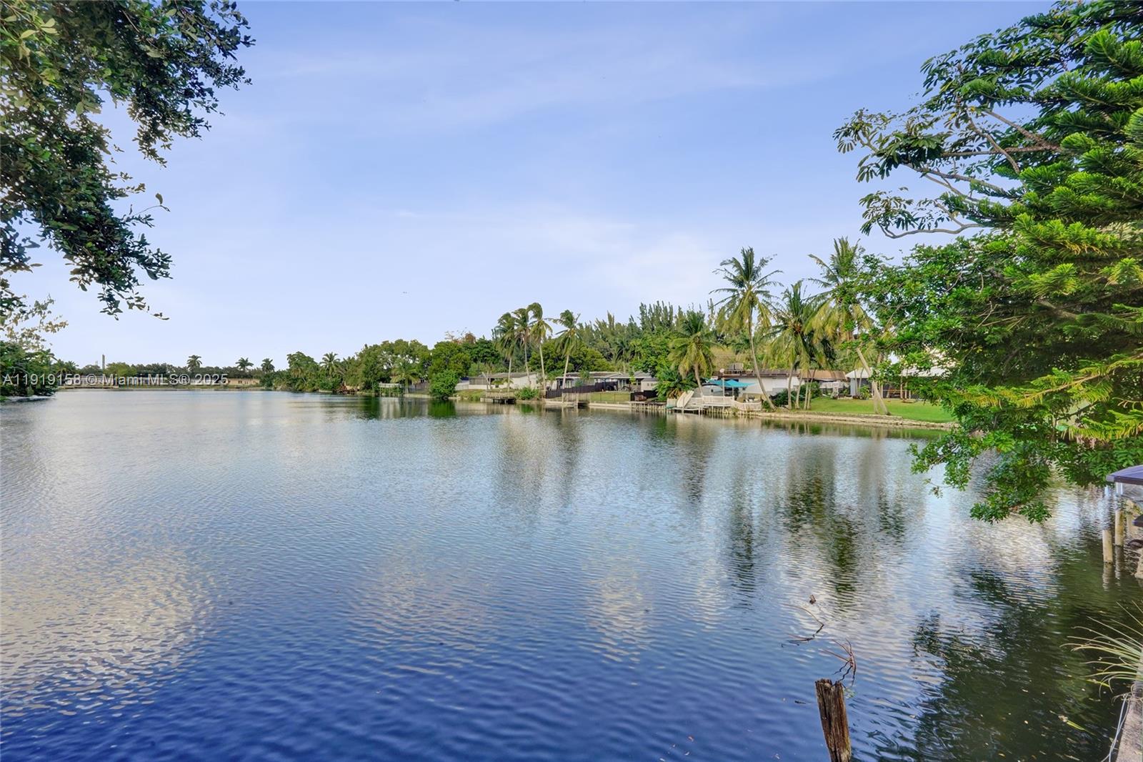 STIRLING LAKE - Residential Lease