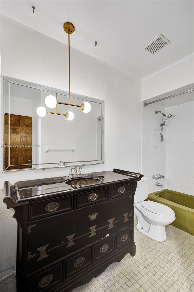 STIRLING LAKE - Residential Lease