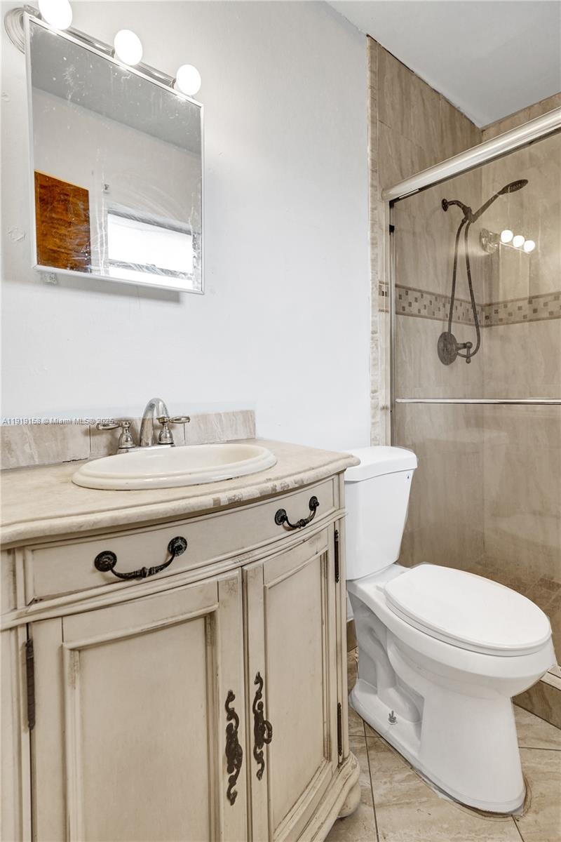 STIRLING LAKE - Residential Lease