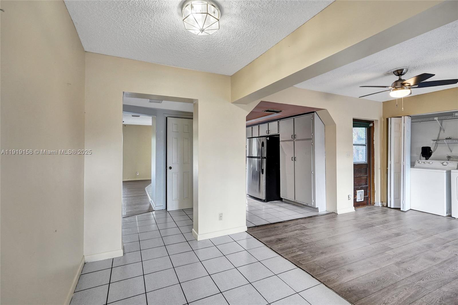 STIRLING LAKE - Residential Lease