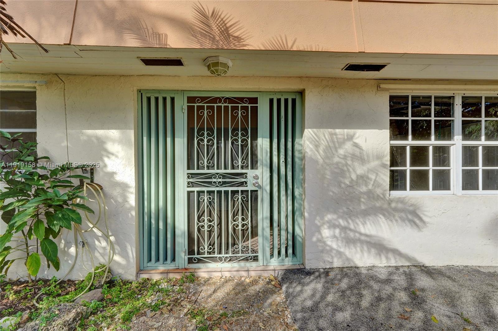 STIRLING LAKE - Residential Lease