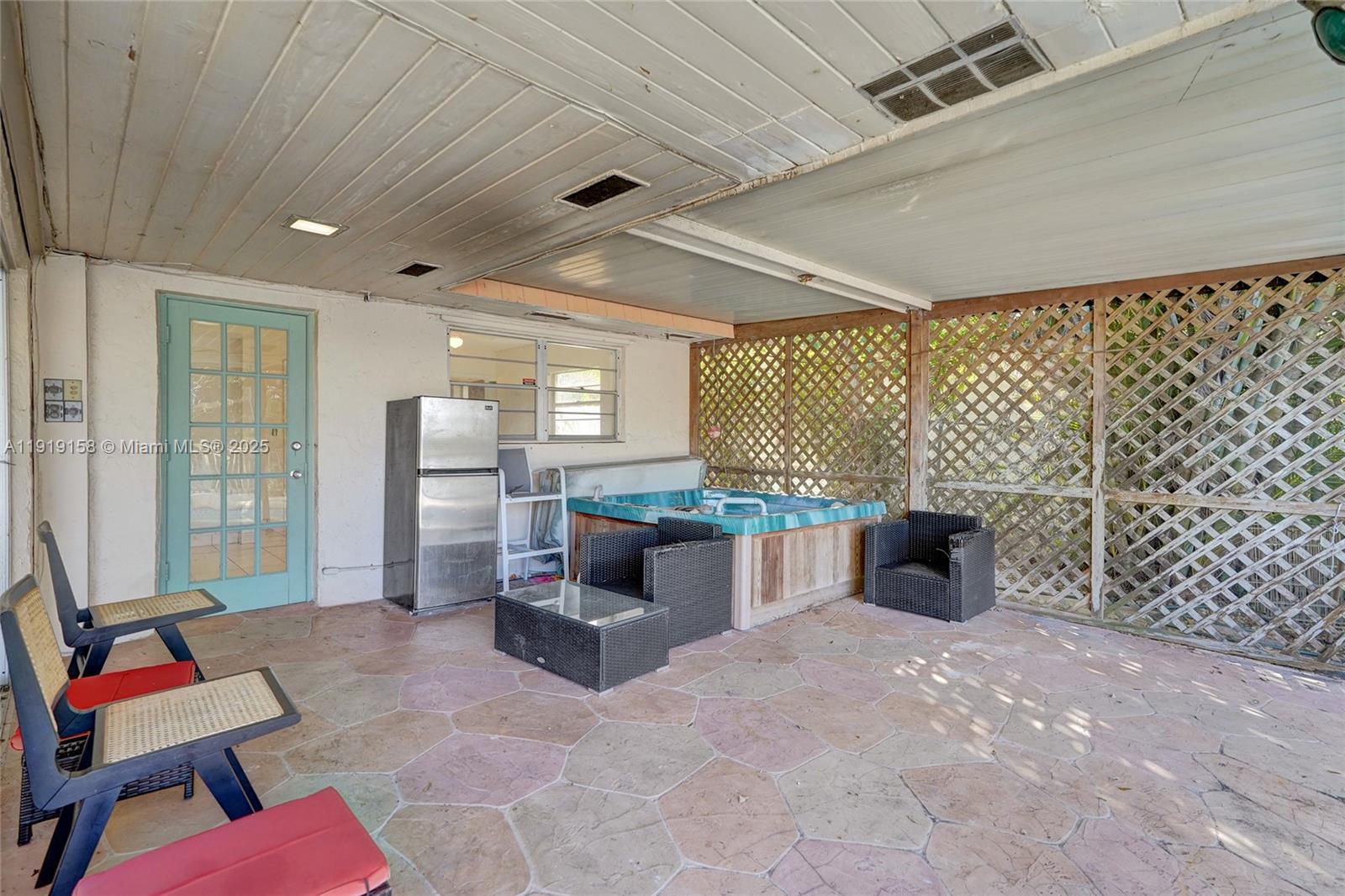 STIRLING LAKE - Residential Lease