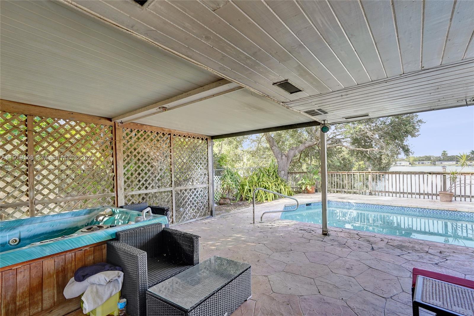 STIRLING LAKE - Residential Lease