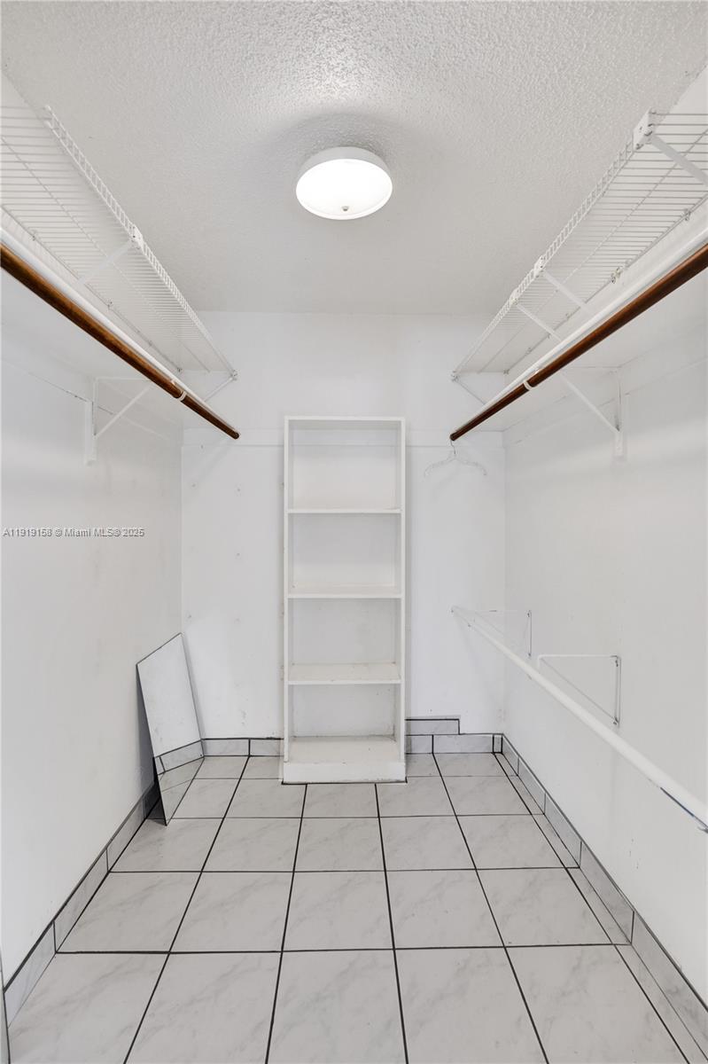 STIRLING LAKE - Residential Lease