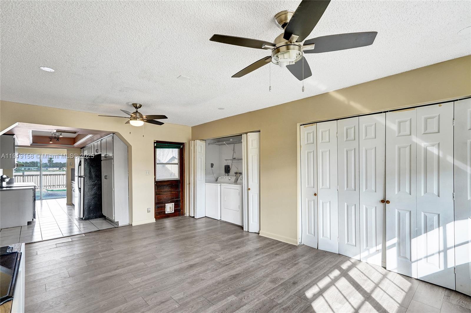 STIRLING LAKE - Residential Lease