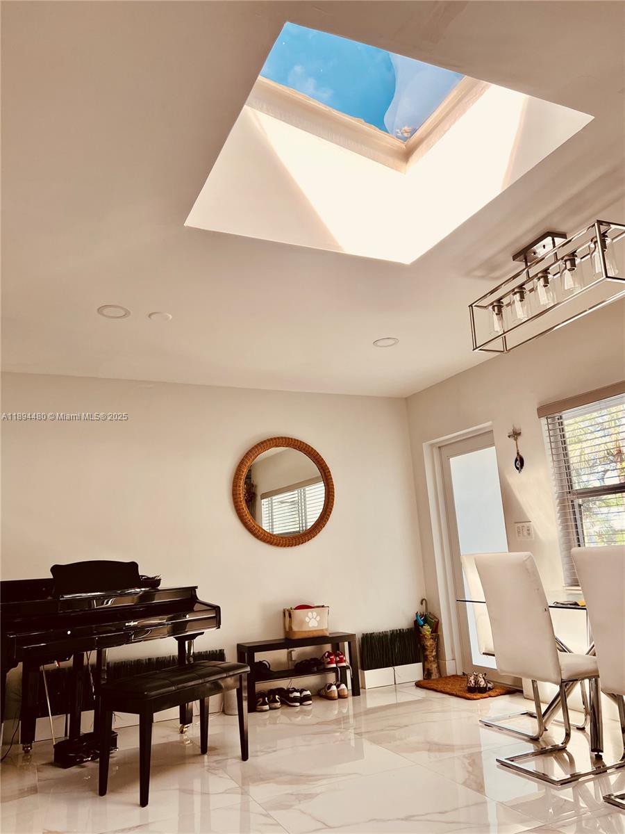 COLEE HAMMOCK - Residential Lease