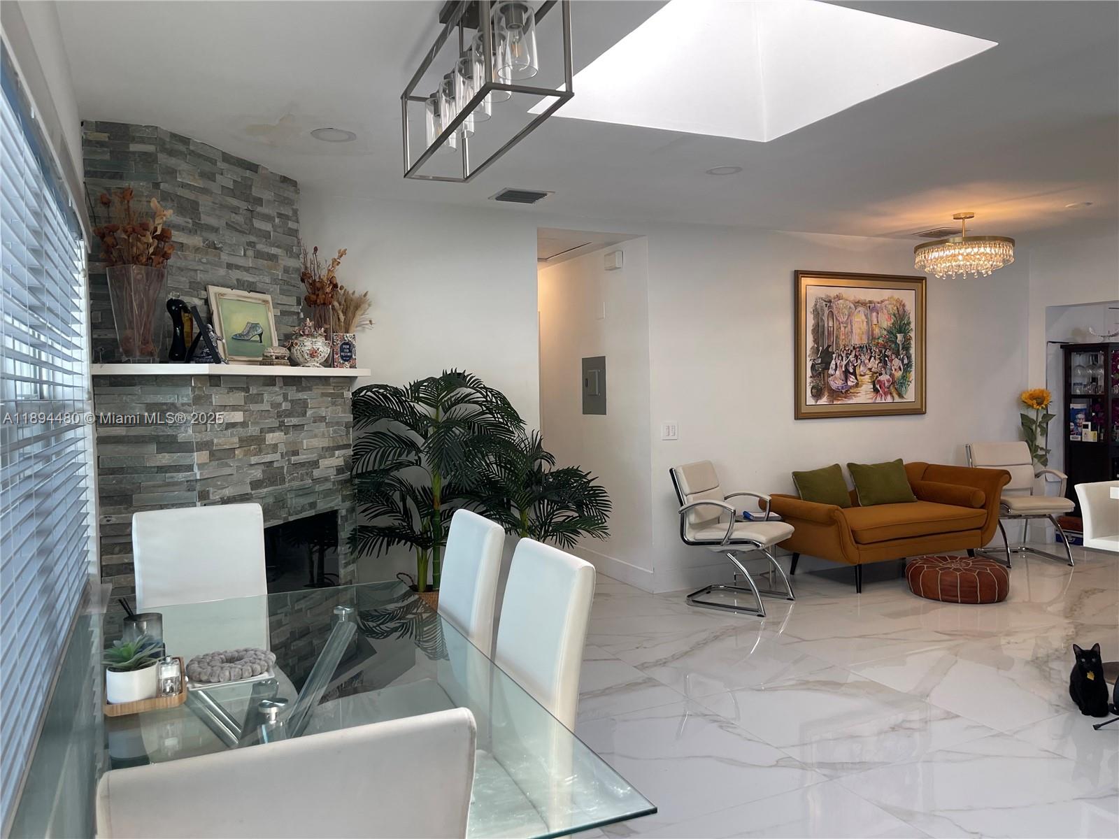 COLEE HAMMOCK - Residential Lease