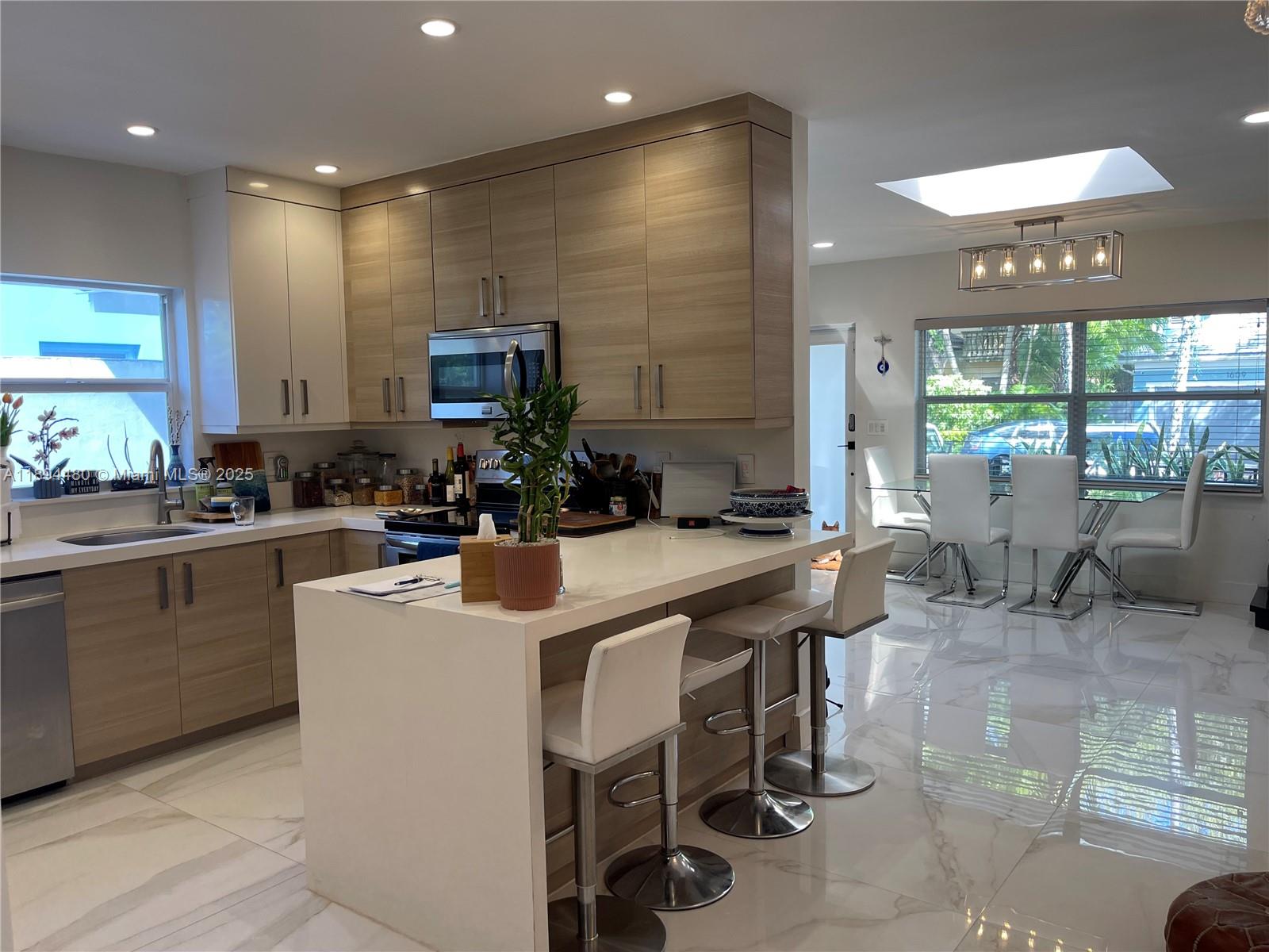 COLEE HAMMOCK - Residential Lease