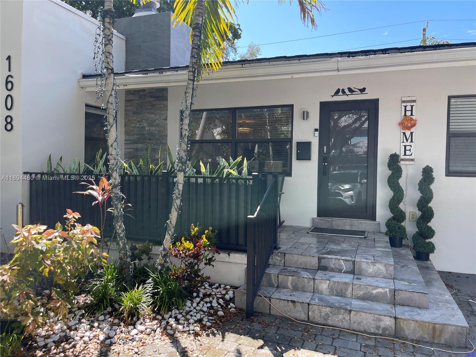 COLEE HAMMOCK - Residential Lease