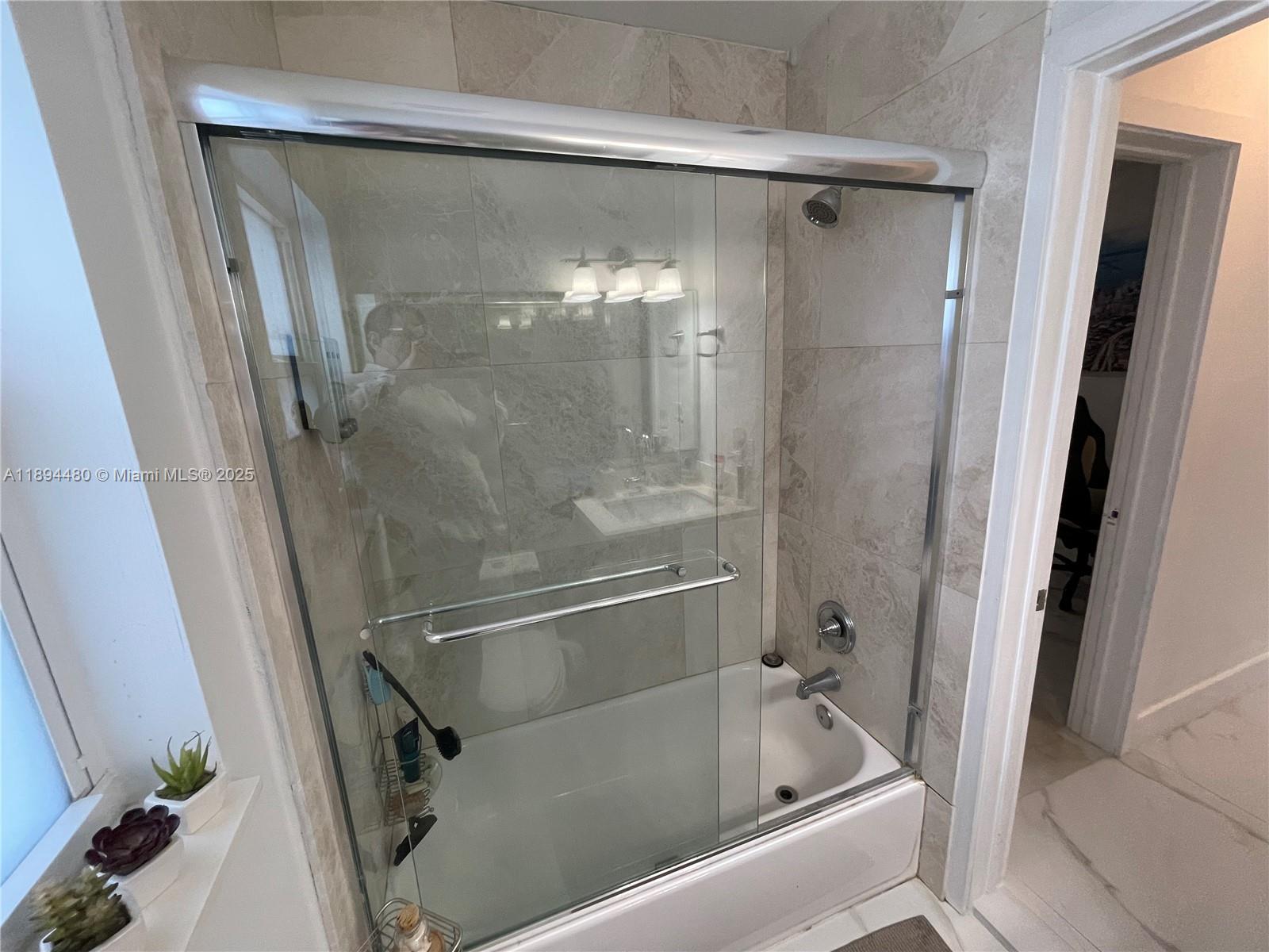 COLEE HAMMOCK - Residential Lease