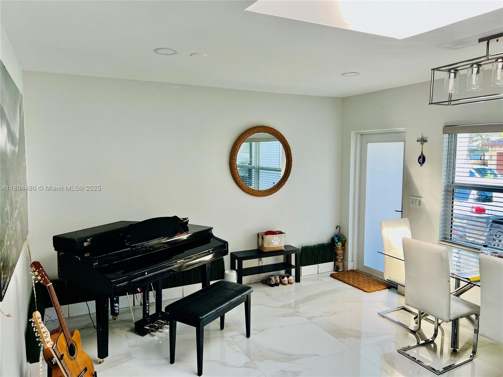 COLEE HAMMOCK - Residential Lease