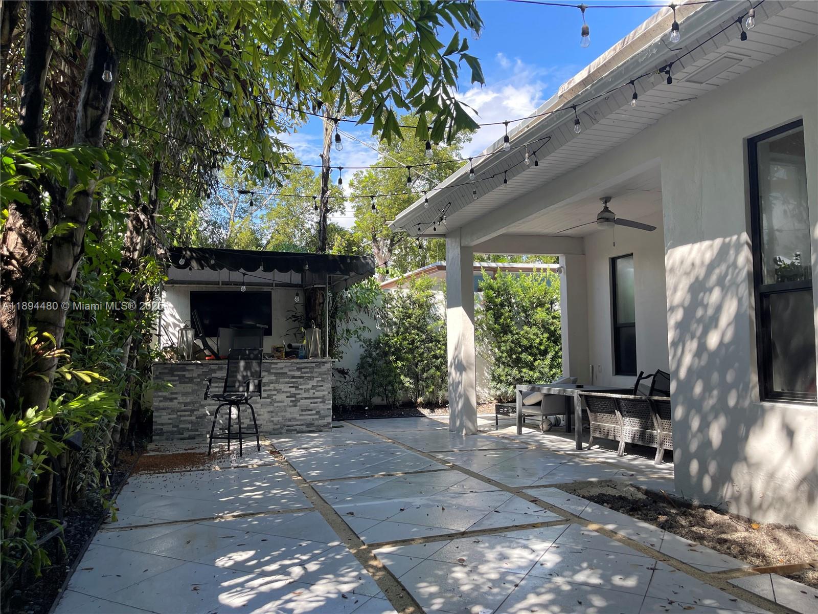 COLEE HAMMOCK - Residential Lease