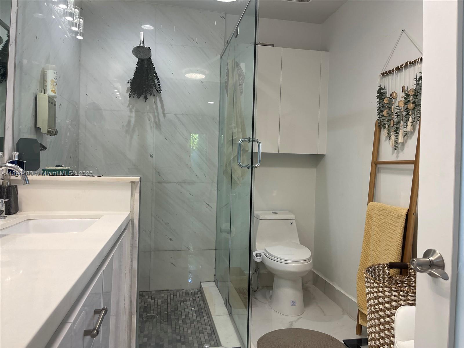 COLEE HAMMOCK - Residential Lease