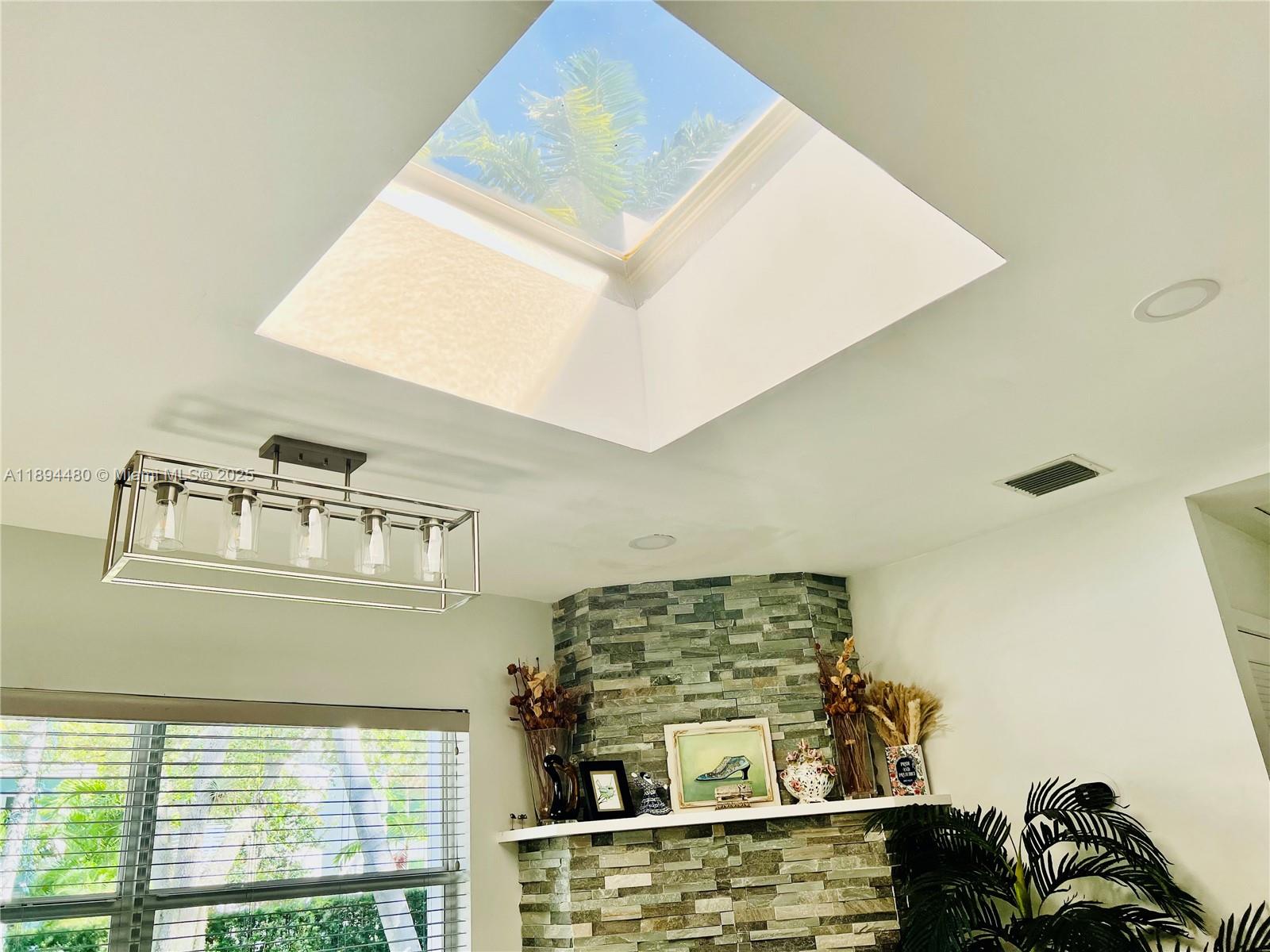 COLEE HAMMOCK - Residential Lease