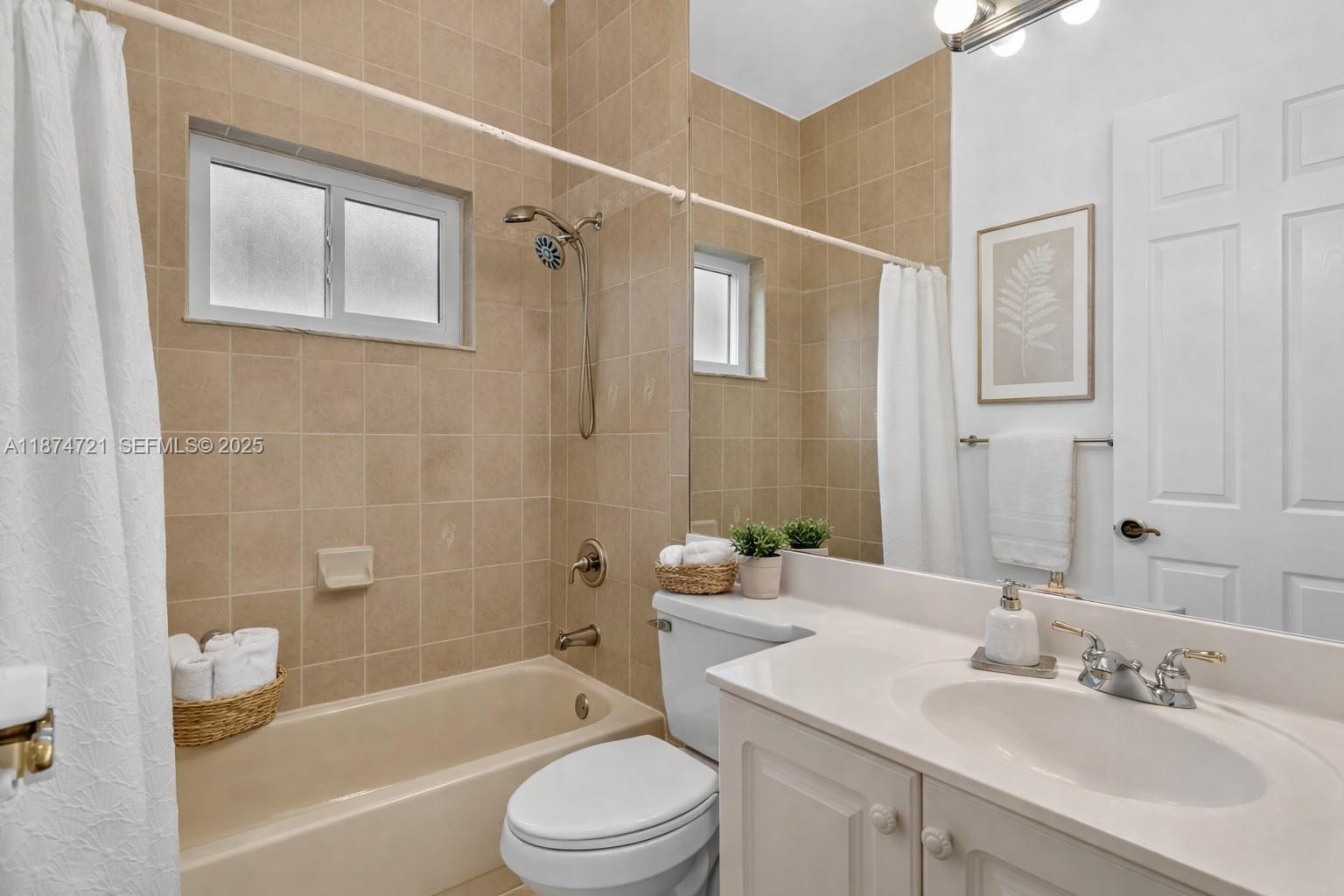 POD 13 AT MONARCH LAKES - Residential