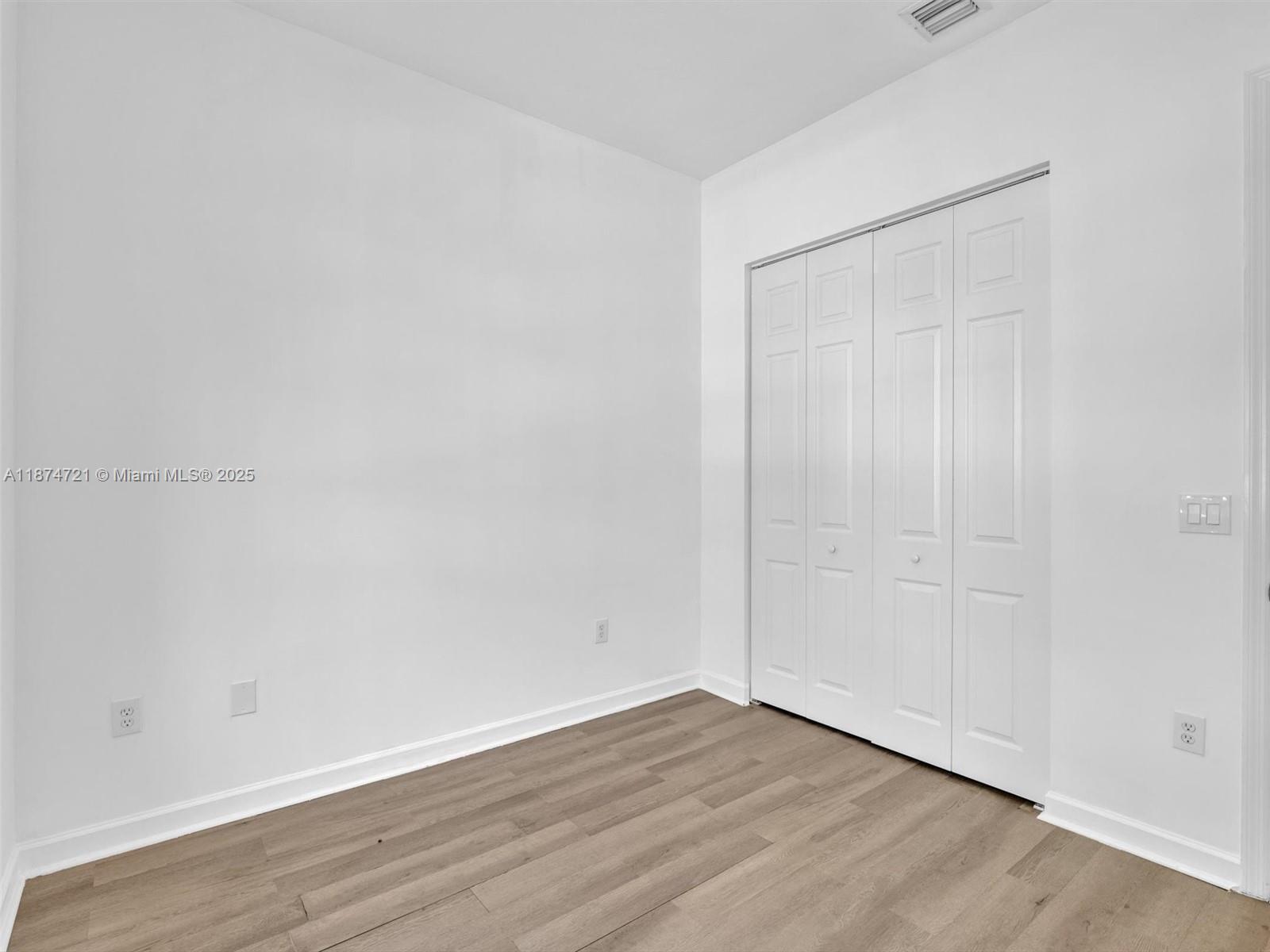 POD 13 AT MONARCH LAKES - Residential