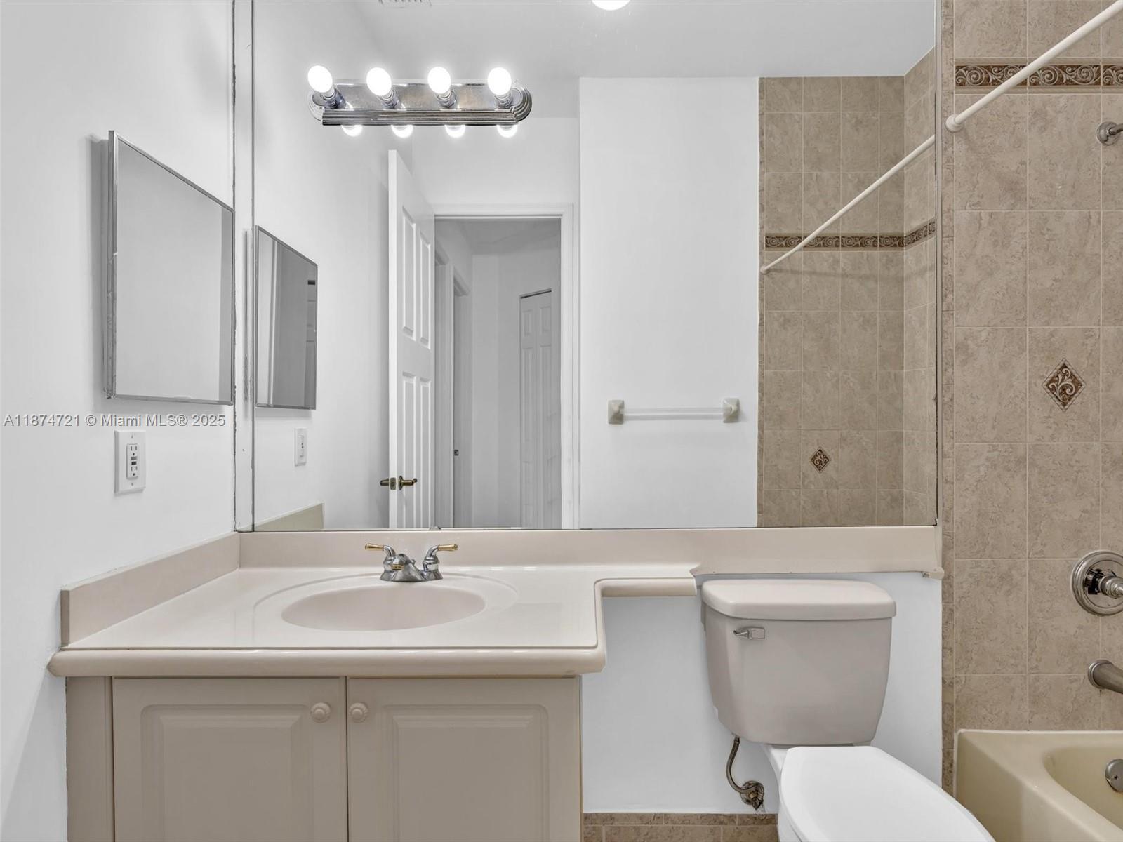 POD 13 AT MONARCH LAKES - Residential